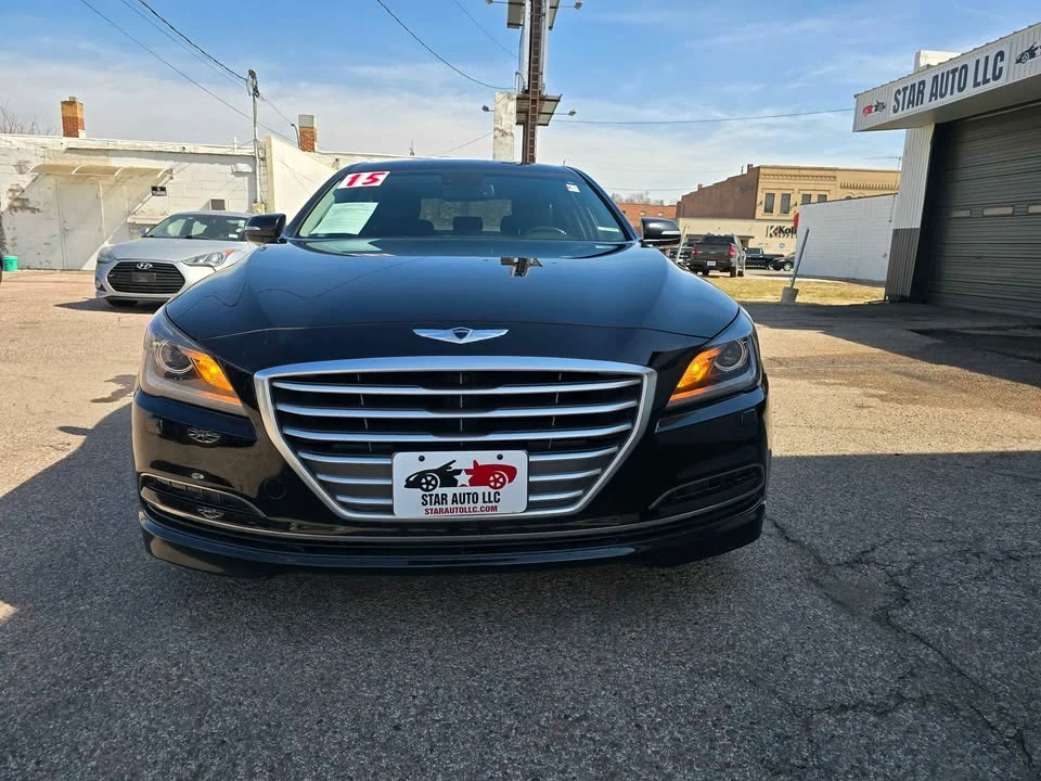 2015 Hyundai Genesis - Image 2 of 17