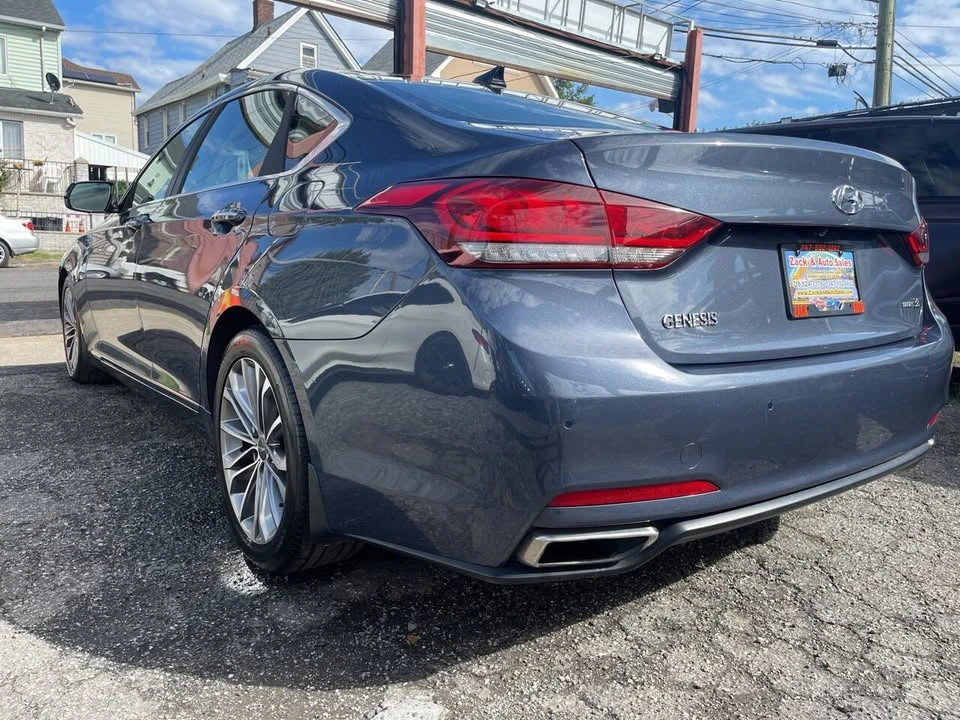 2015 Hyundai Genesis - Image 17 of 20