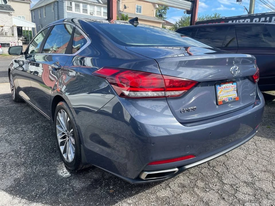 2015 Hyundai Genesis - Image 15 of 20