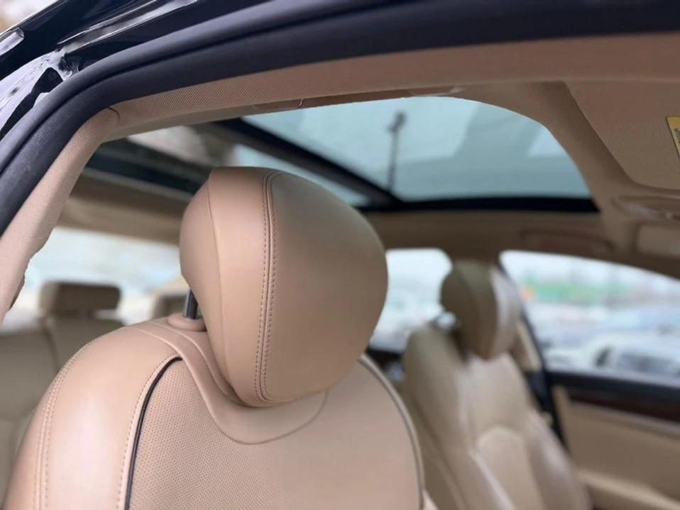 2015 Hyundai Genesis - Image 17 of 19