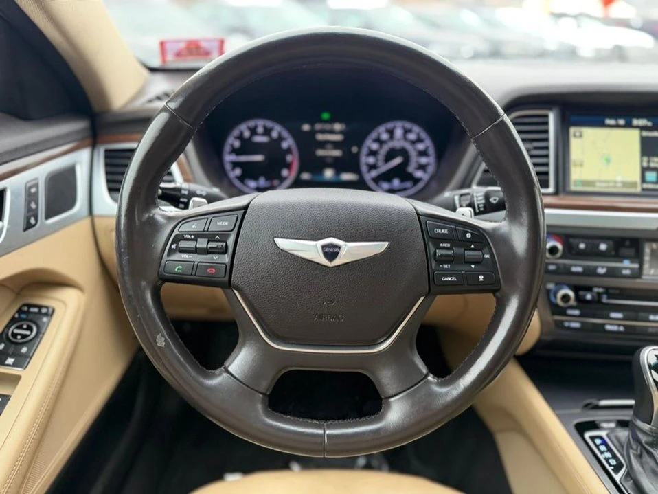 2015 Hyundai Genesis - Image 13 of 19