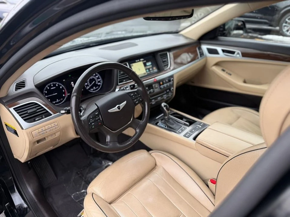 2015 Hyundai Genesis - Image 13 of 20