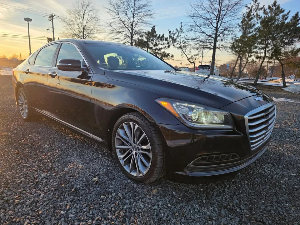 2015 Hyundai Genesis - Image 8 of 17