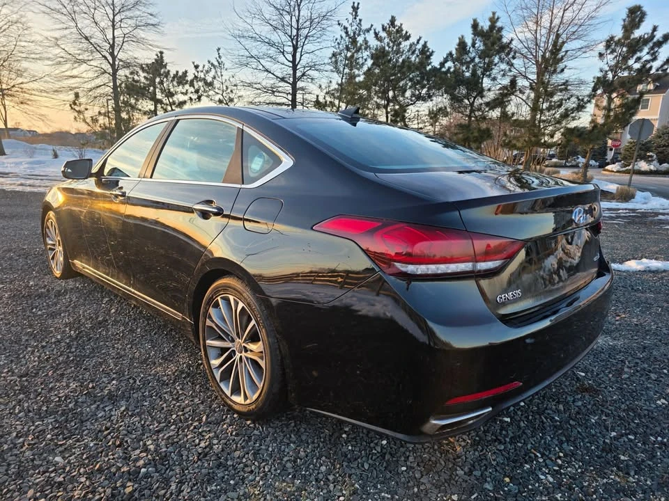 2015 Hyundai Genesis - Image 4 of 17