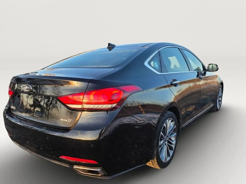 2015 Hyundai Genesis - Image 6 of 17