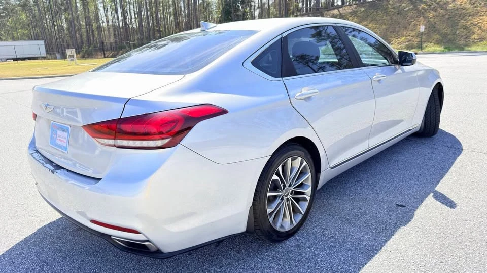 2015 Hyundai Genesis - Image 6 of 19