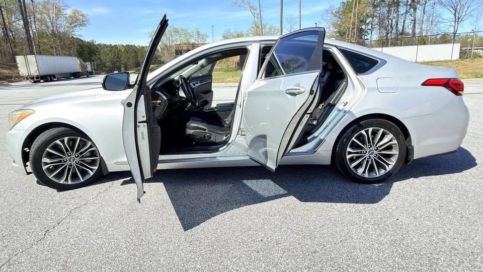 2015 Hyundai Genesis - Image 19 of 19