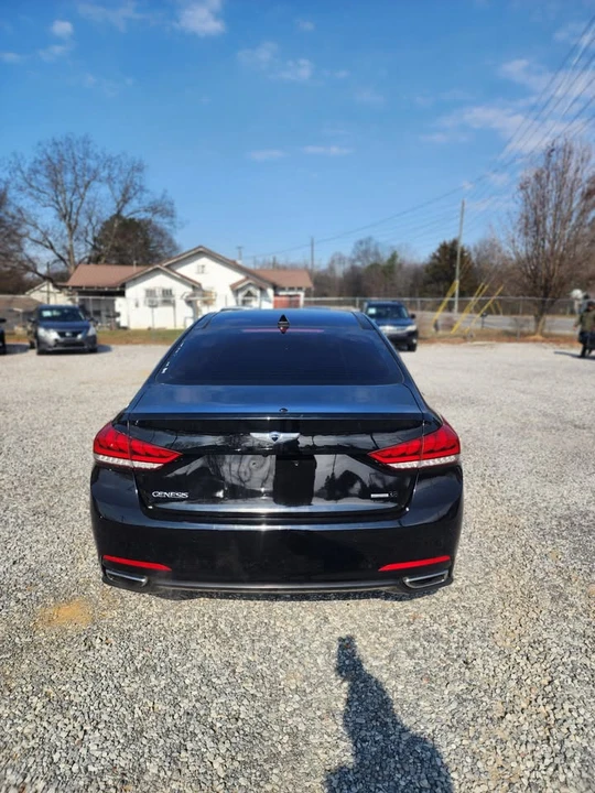 2015 Hyundai Genesis - Image 8 of 12