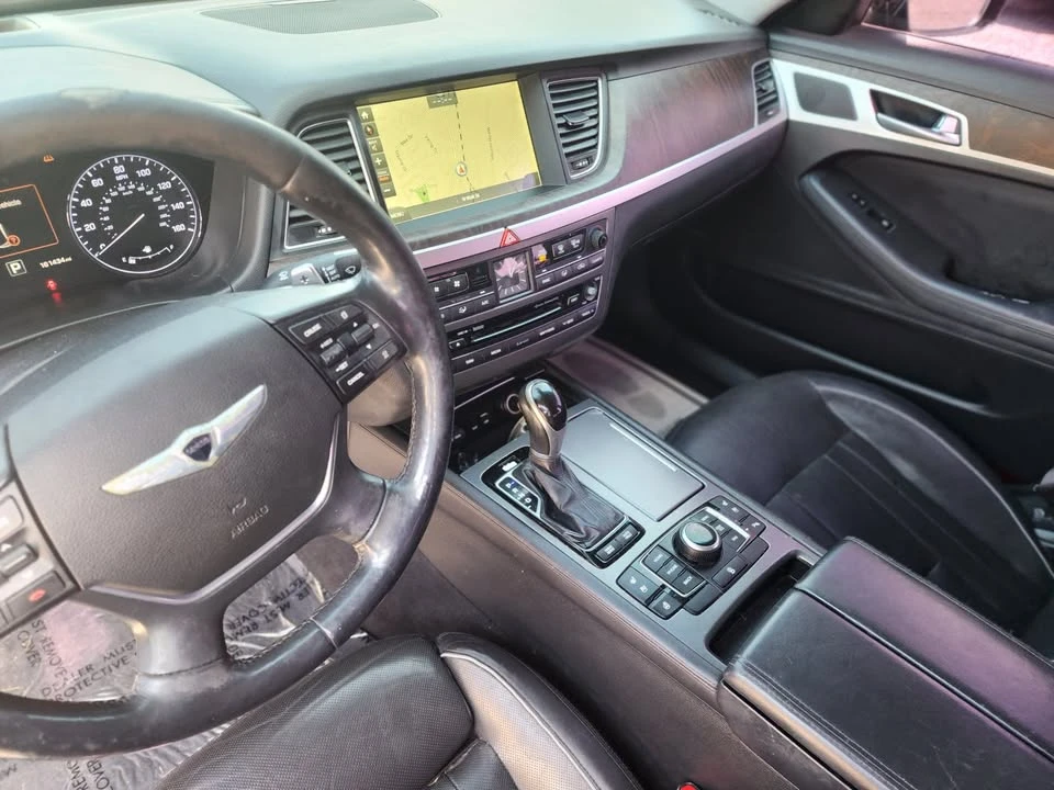 2015 Hyundai Genesis - Image 10 of 12