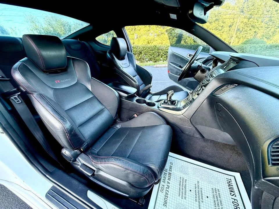 2015 Hyundai Genesis - Image 7 of 11
