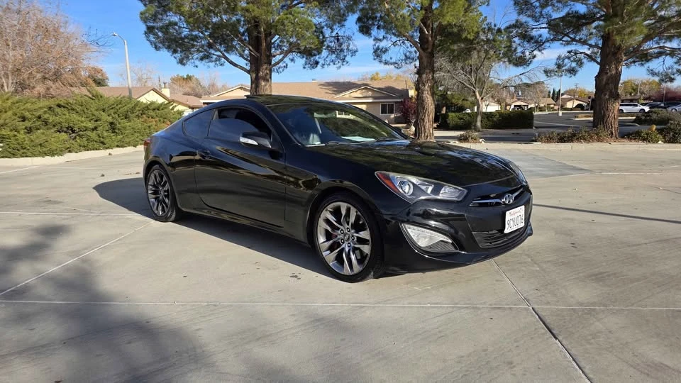 2015 Hyundai Genesis Coupe - Image 3 of 17