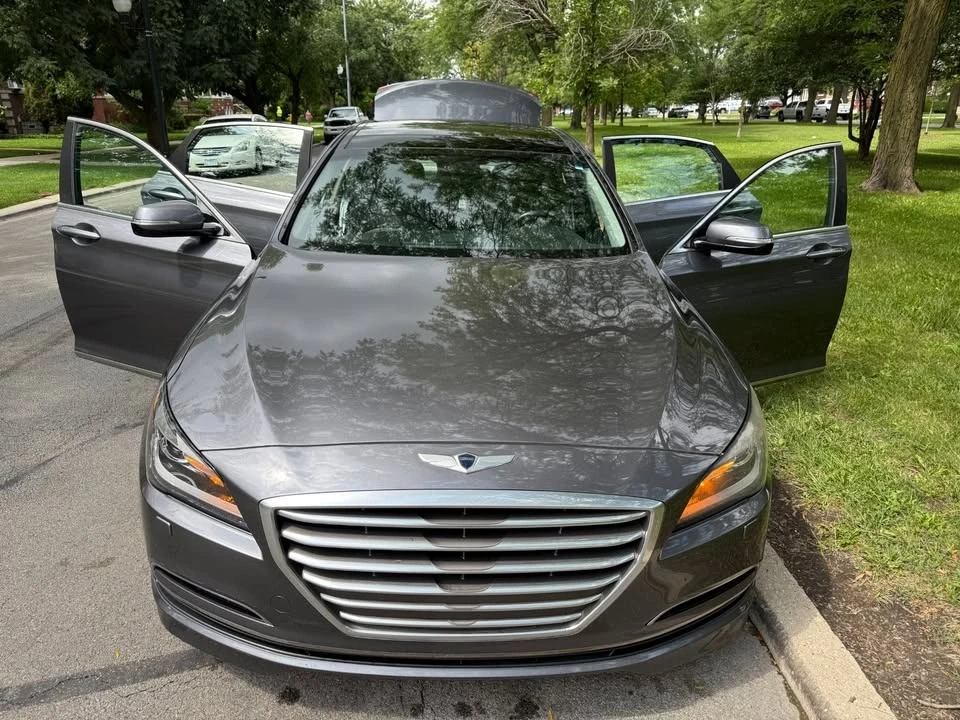 2015 Hyundai Genesis - Image 8 of 18