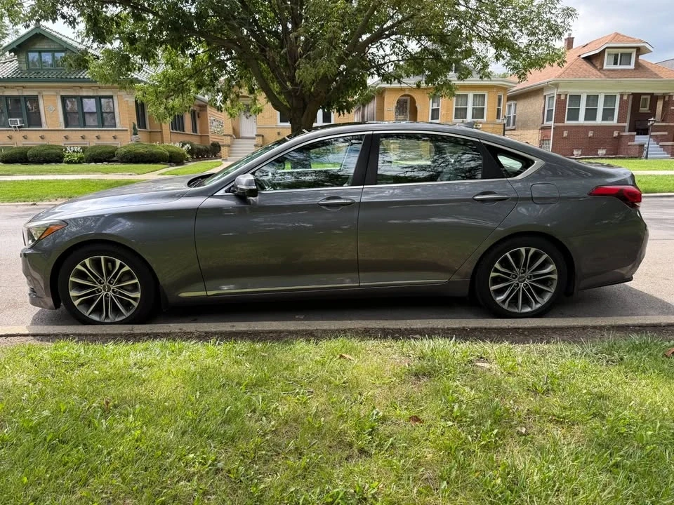 2015 Hyundai Genesis - Image 7 of 18
