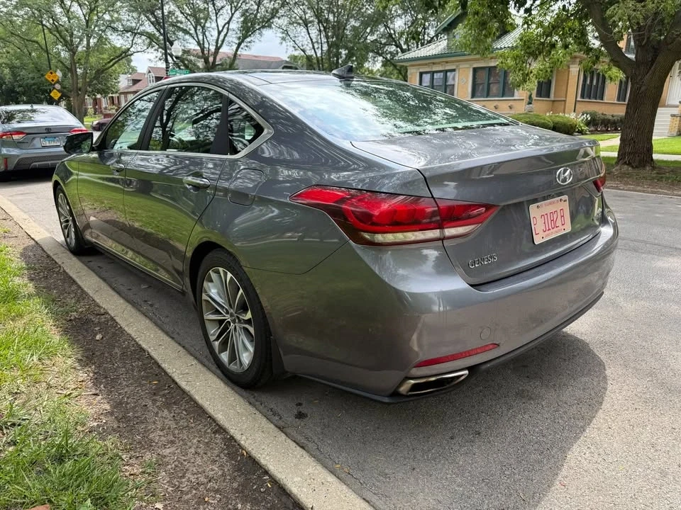 2015 Hyundai Genesis - Image 6 of 18