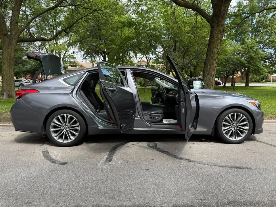2015 Hyundai Genesis - Image 10 of 18
