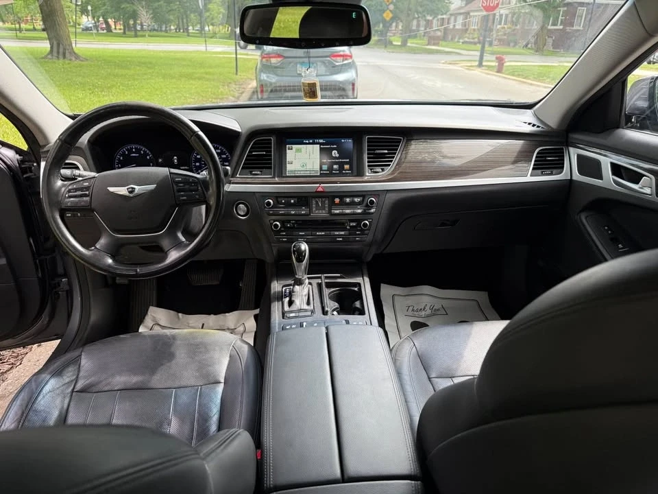 2015 Hyundai Genesis - Image 15 of 18