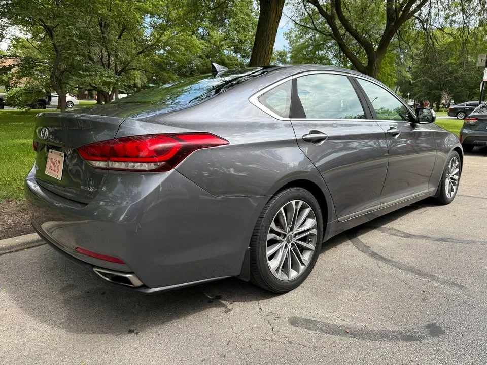 2015 Hyundai Genesis - Image 4 of 18