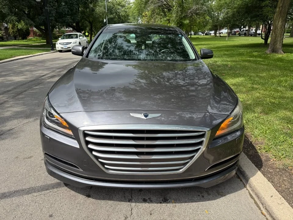 2015 Hyundai Genesis - Image 2 of 18