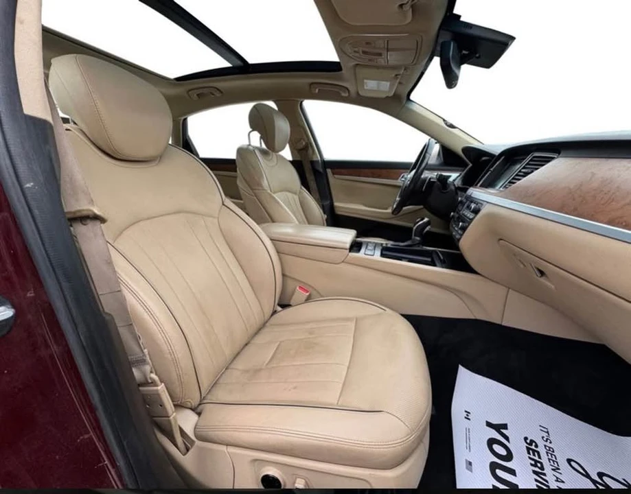 2015 Hyundai Genesis - Image 7 of 8