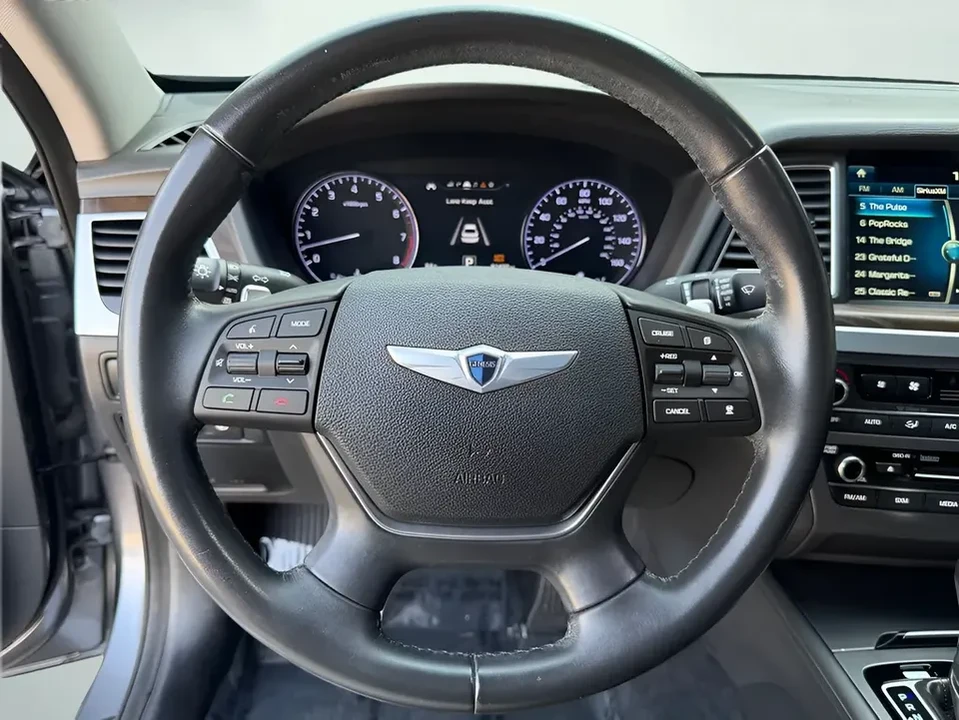 2015 Hyundai Genesis - Image 16 of 19