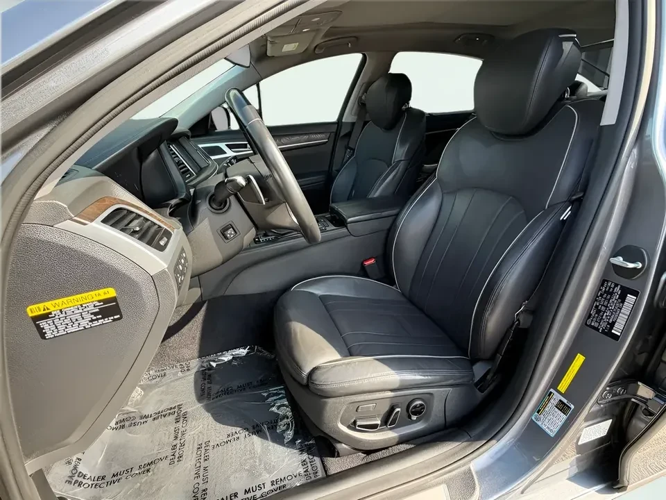 2015 Hyundai Genesis - Image 11 of 19