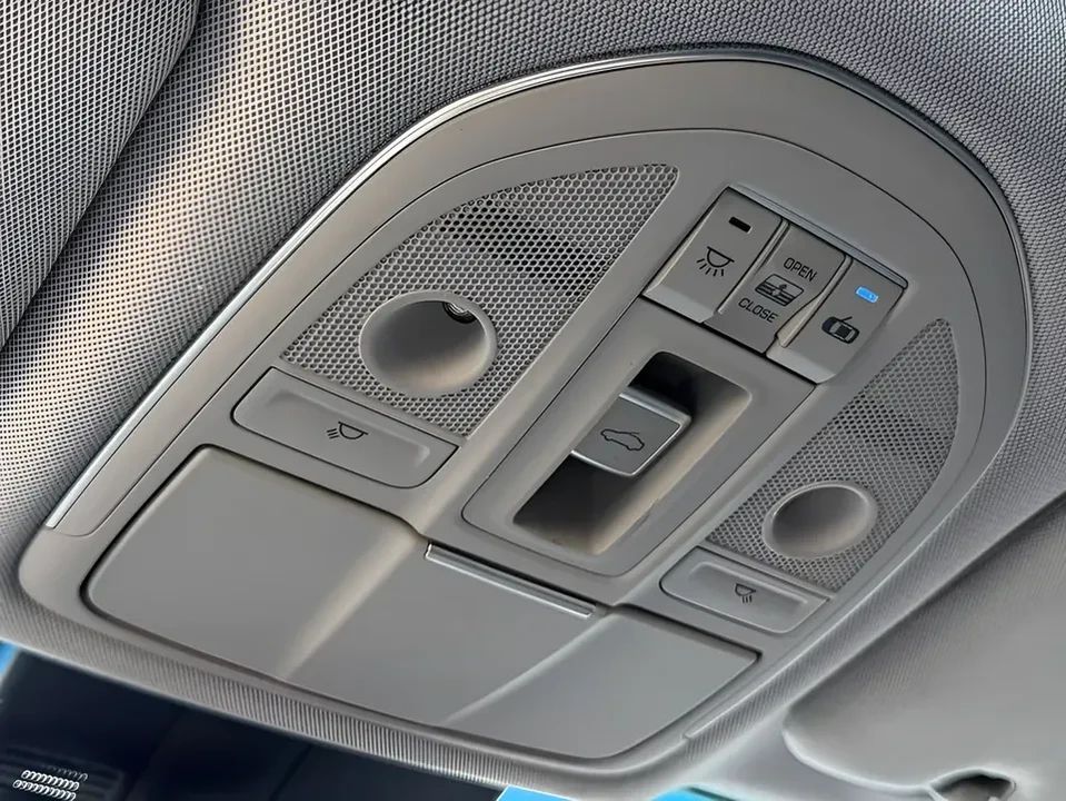 2015 Hyundai Genesis - Image 19 of 19