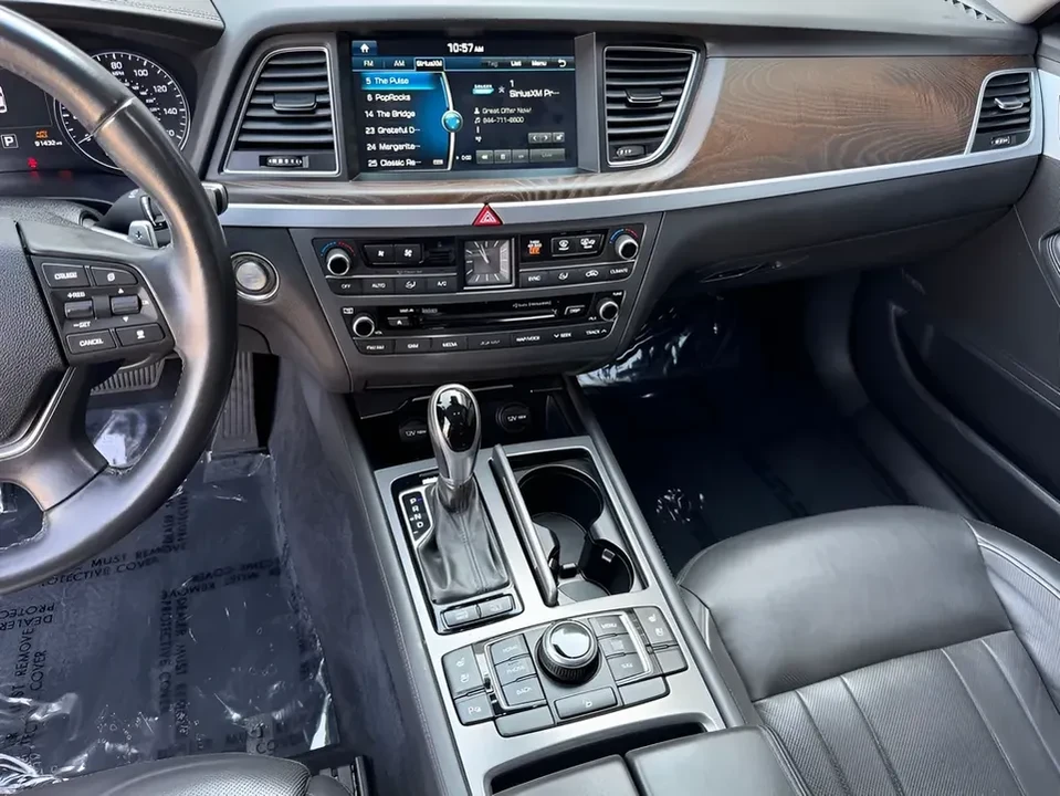 2015 Hyundai Genesis - Image 18 of 19