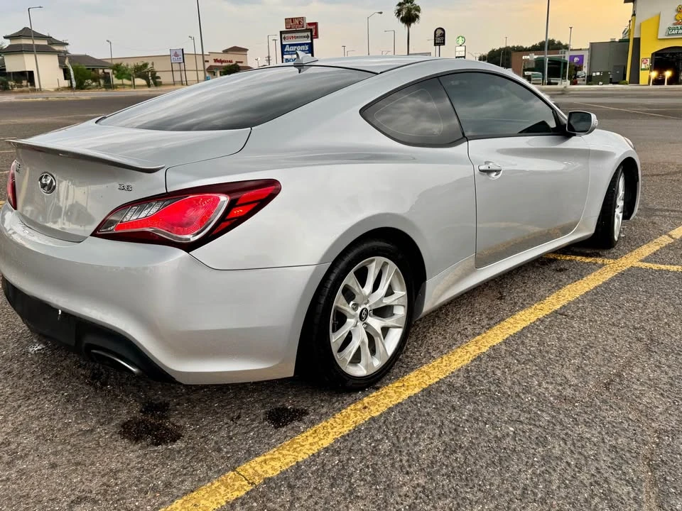 2015 Hyundai Genesis Coupe - Image 4 of 7