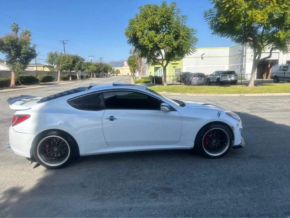 2015 Hyundai Genesis Coupe - Image 3 of 15