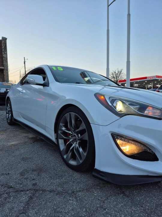 2015 Hyundai Genesis Coupe - Image 4 of 17