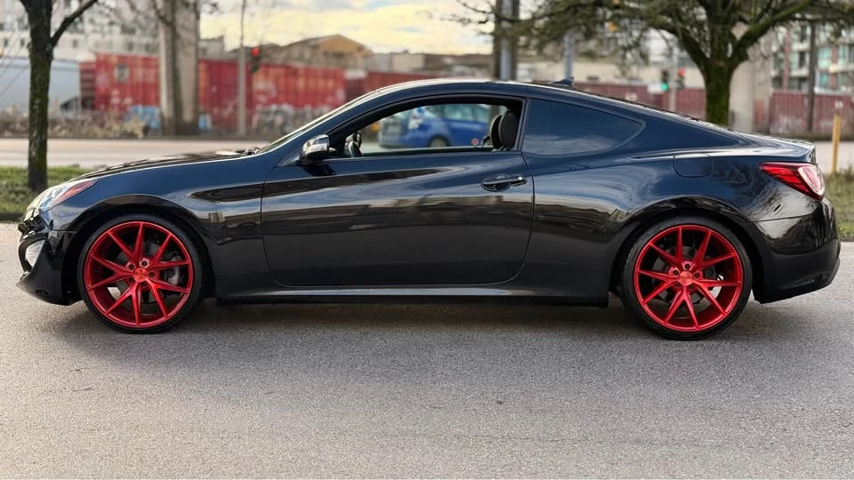 2015 Hyundai Genesis Coupe - Image 2 of 12