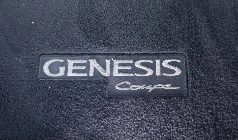2015 Hyundai Genesis Coupe - Image 6 of 10