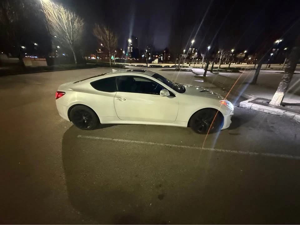 2015 Hyundai Genesis Coupe - Image 3 of 12