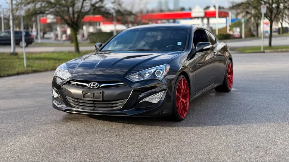 2015 Hyundai Genesis Coupe - Image 2 of 12