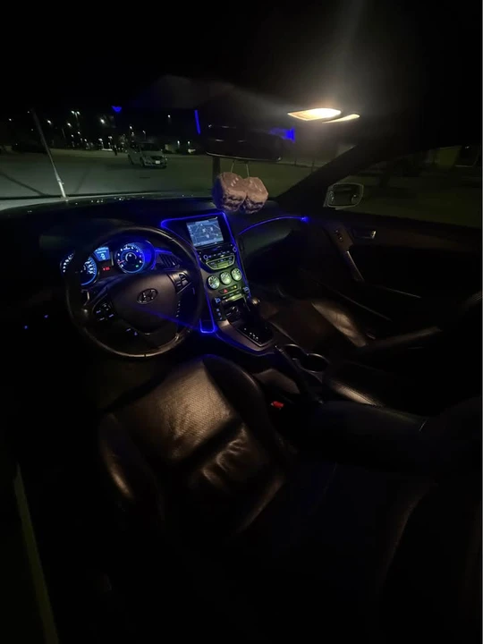 2015 Hyundai Genesis Coupe - Image 8 of 12