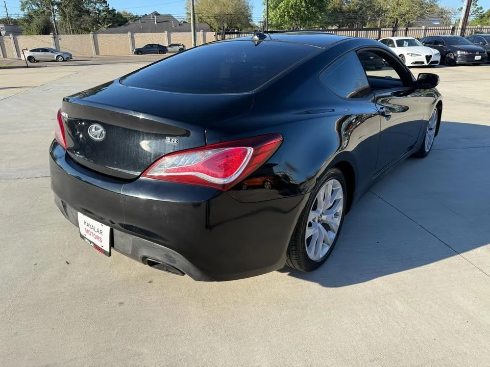2015 Hyundai Genesis Coupe - Image 5 of 14