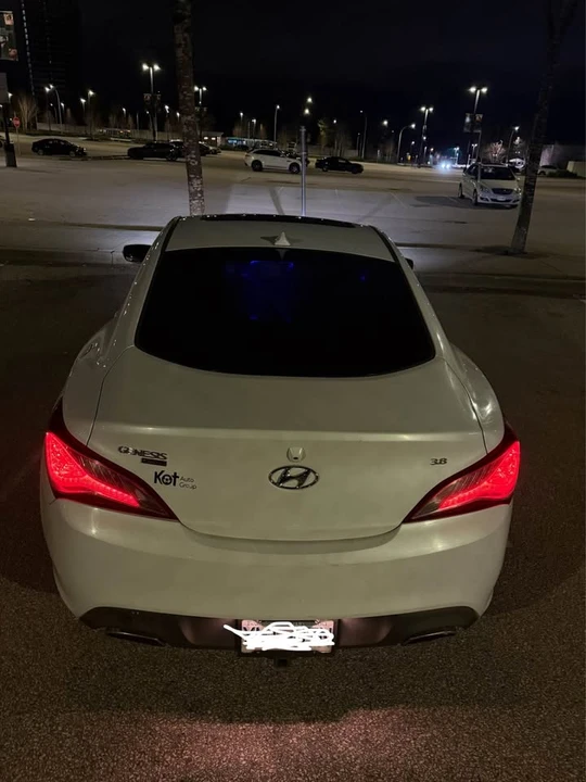 2015 Hyundai Genesis Coupe - Image 8 of 16