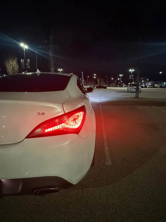 2015 Hyundai Genesis Coupe - Image 6 of 16