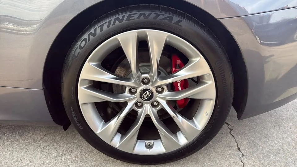 2015 Hyundai Genesis Coupe - Image 16 of 20