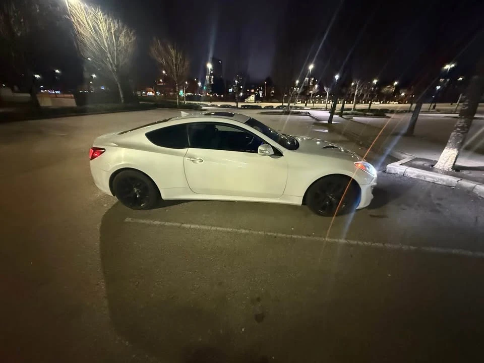 2015 Hyundai Genesis Coupe - Image 4 of 16