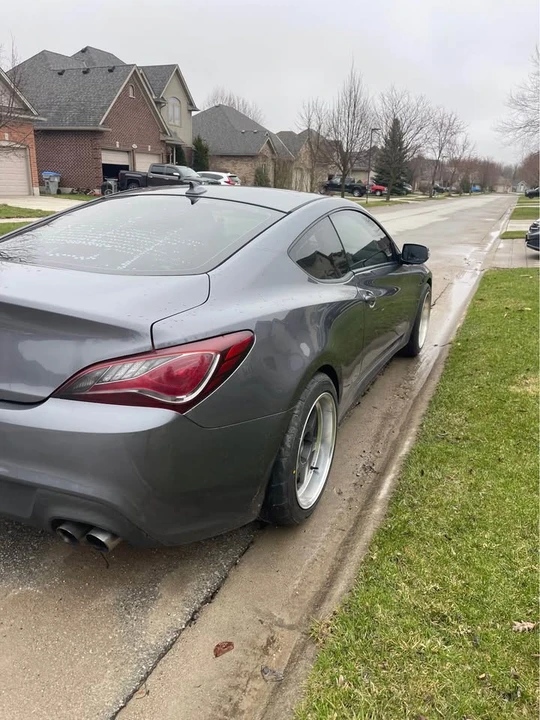 2015 Hyundai Genesis Coupe - Image 3 of 13