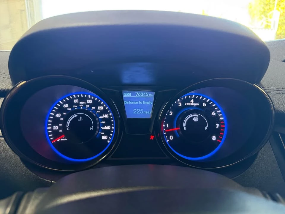2015 Hyundai Genesis Coupe - Image 7 of 9