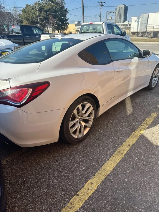 2015 Hyundai Genesis Coupe - Image 5 of 6