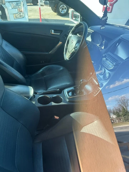 2015 Hyundai Genesis Coupe - Image 6 of 6