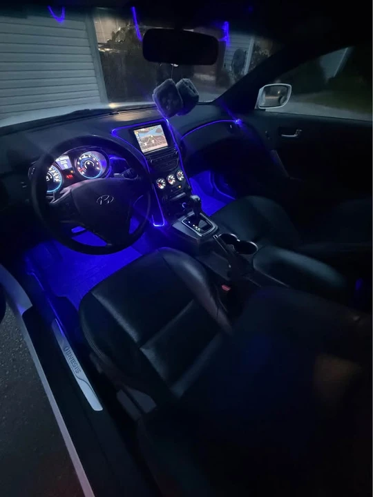 2015 Hyundai Genesis Coupe - Image 6 of 9