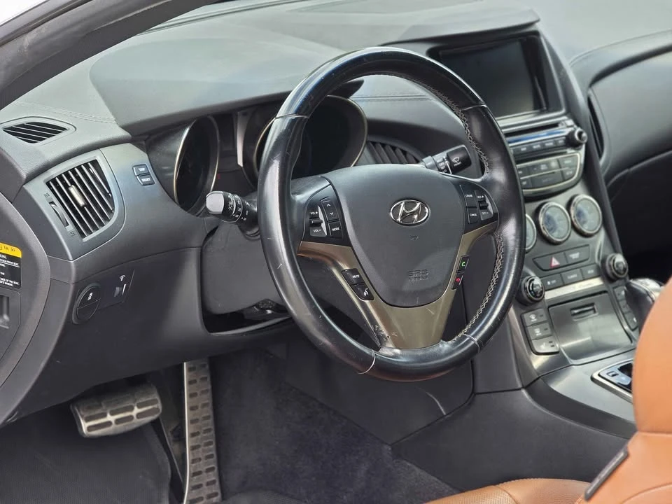 2015 Hyundai Genesis Coupe - Image 7 of 8