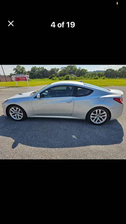 2015 Hyundai Genesis Coupe - Image 3 of 3