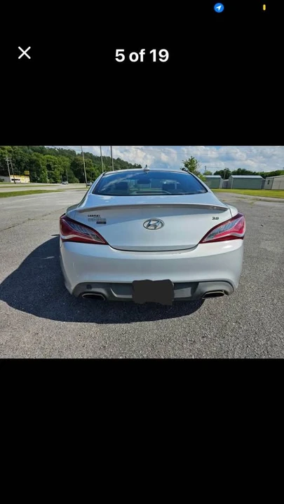 2015 Hyundai Genesis Coupe - Image 2 of 3