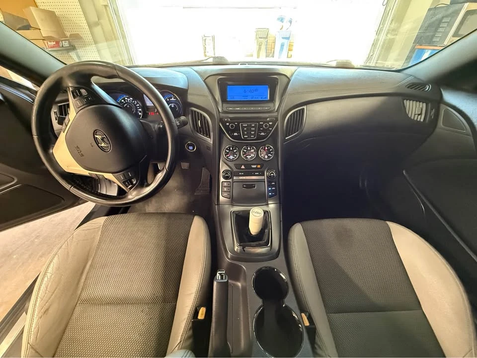 2015 Hyundai Genesis Coupe - Image 7 of 10