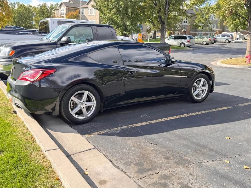 2015 Hyundai Genesis Coupe - Image 4 of 8